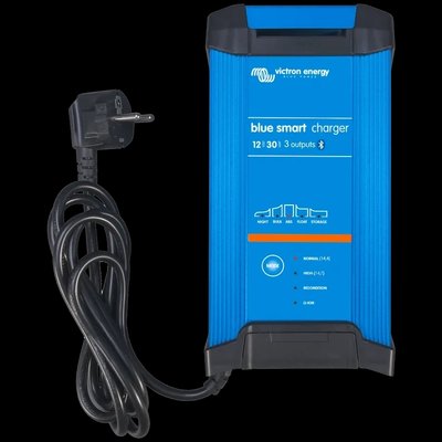 Victron Energy Blue Smart IP22 Charger 12/30(3) Зарядная станция 29509 фото